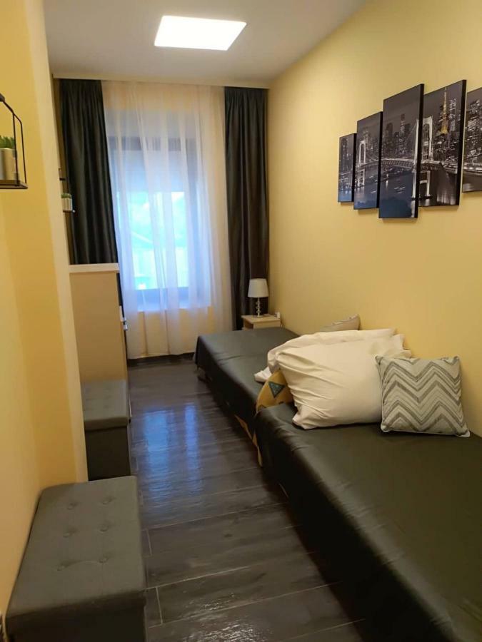 Alma Vendégház Hotel Veszprém Exterior foto